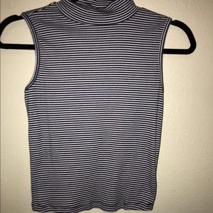 Turtle neck crop top
